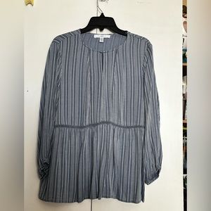 Women’s Blue striped 3/4 sleeve too, Sz Lg